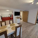 52m2 In Zittauer Stadtzentrum Innenstadt Innenring Lage - Wohnen Auf Zeit In - 2 Raum Einkaufsstrasse Zittau
