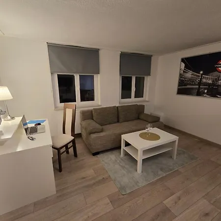 Appartamento 52m2 In Zittauer Stadtzentrum Innenstadt Innenring Lage - Wohnen Auf Zeit In - 2 Raum Einkaufsstrasse