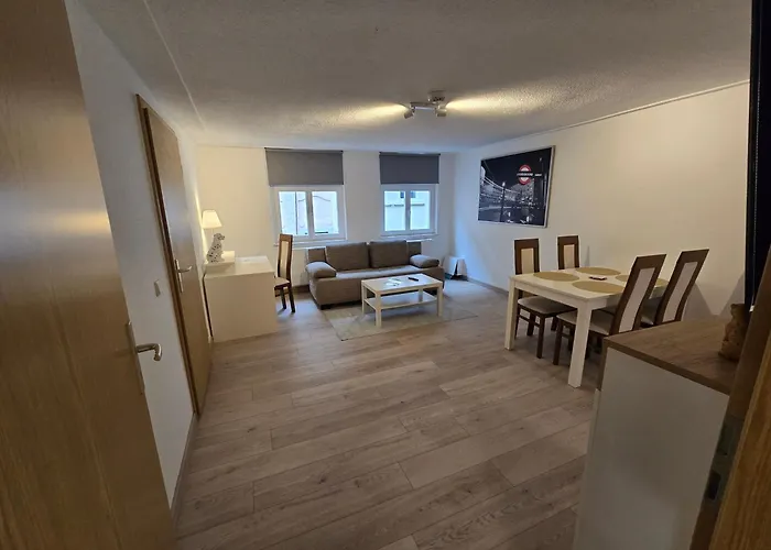 52m2 In Zittauer Stadtzentrum Innenstadt Innenring Lage - Wohnen Auf Zeit In - 2 Raum Einkaufsstrasse