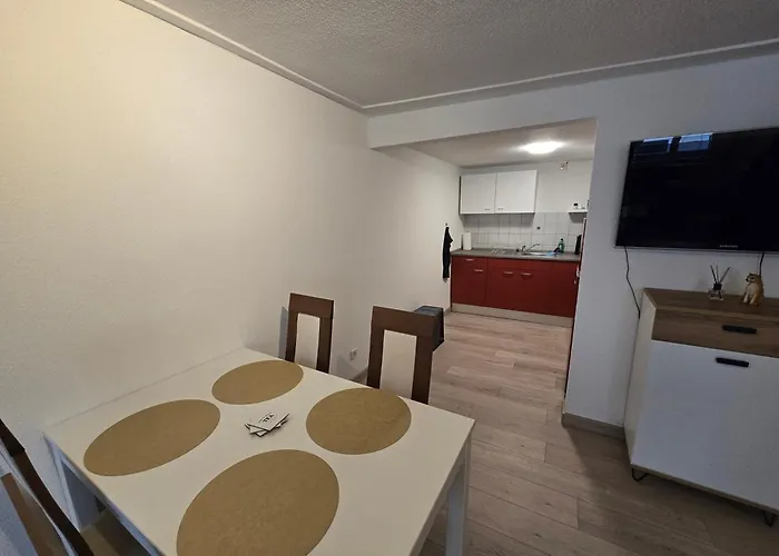 شقة 52m2 In Zittauer Stadtzentrum Innenstadt Innenring Lage - Wohnen Auf Zeit In - 2 Raum Einkaufsstrasse *